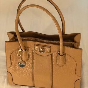 DKNY  Feel free to make an offer 😄